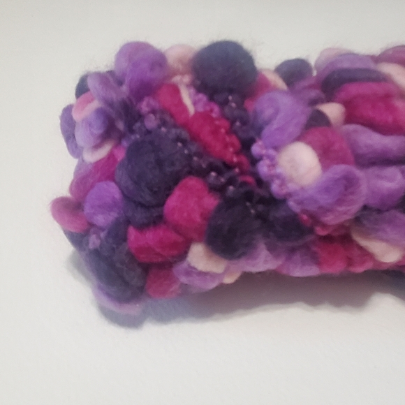 2/$15 Y2K Boucle Yarn Sensations Ripple Berry Multi 807404075982 - Picture 2 of 5